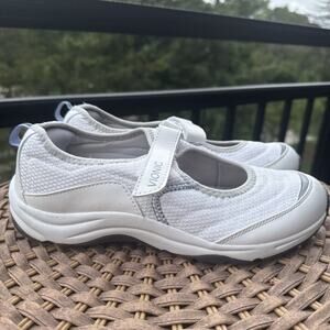VIONIC Mary Jane Slip On Sneakers White Women’s SIZE 8.5 Comfort 1st Ray tech